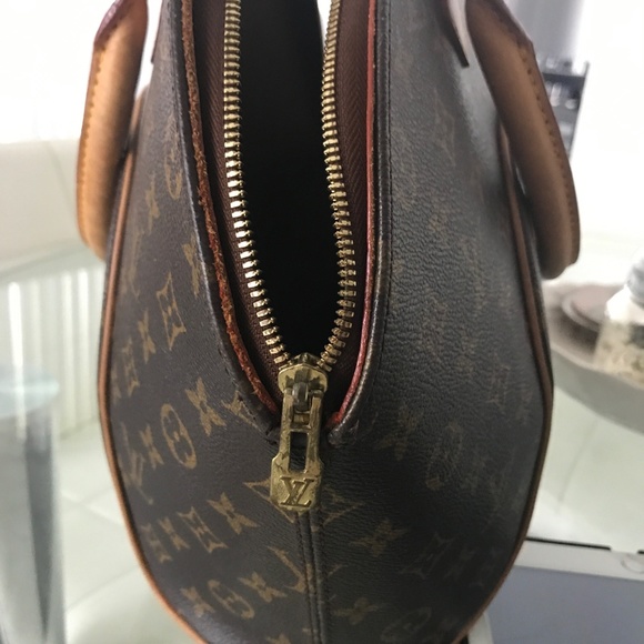 Louis Vuitton Bowling Bag- Authentic - Picture 4 of 5